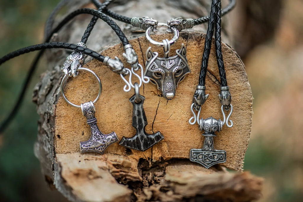 Necklaces With Animal & Beast Heads – Northlord