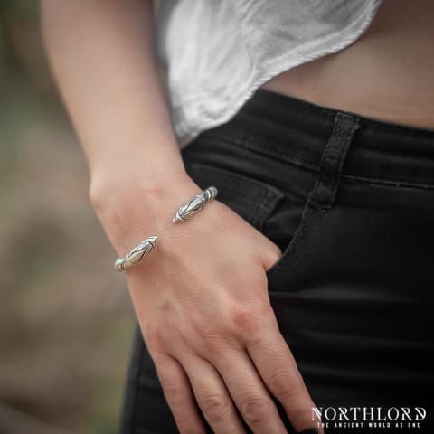 A female model posing with a Viking bracelet - Northlord (1)