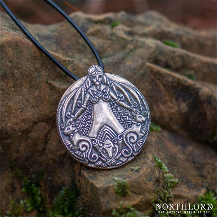 Large Freya’s Pendant Bronze - Northlord